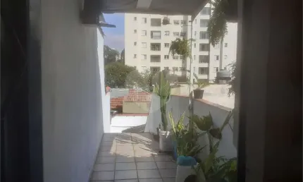 sobrado  de Vila em  santa teresinha com 2 dormitorios,  2 banheiros sala ampla  ,casa de vila,  não tem garagem