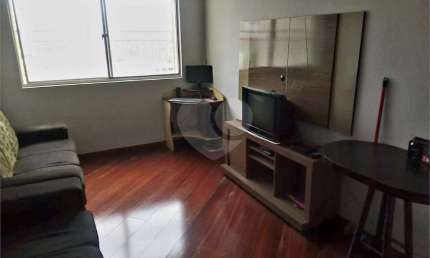 Apartamento à Venda com 2 Dormitórios - 1 Vaga de Garagem