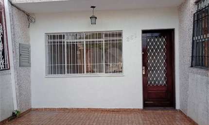 Sobrado à venda na Vila Maria com 2 dormitórios e garagem para 2 carros.