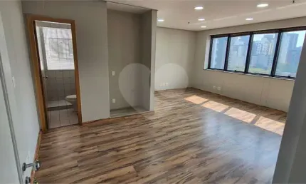 Sala comercial à venda na Avenida Vereador José Diniz, 3643, Santo Amaro, São Paulo