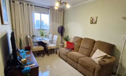 Apartamento recém reformado no tucuruvi com 2 amplos dormitórios.