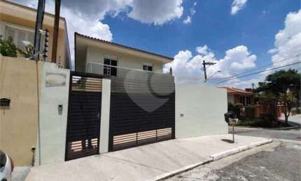 Excelente sobrado 4 dormitórios, 3 suítes, 5 banheiros no bairro Tremembé, Zona Norte de São Paulo.
