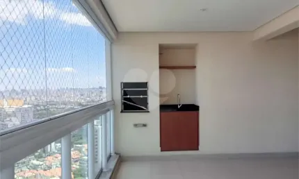 Apartamento à venda em Santa Terezinha em andar alto com varanda gourmet.