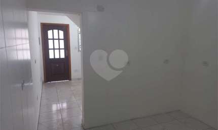 Casa com 2 quartos à venda na Rua Dentista Barreto, 771, Vila Carrão, São Paulo