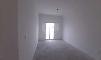 Apartamento com 46,10m2, 2 quartos, sala, cozinha, banheiro, área de serviço com quintal e 1 vaga