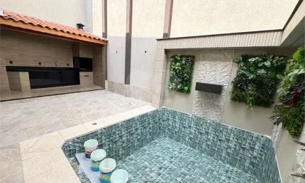 Sobrado de Alto Padrão - Novo - Para venda em Pirituba