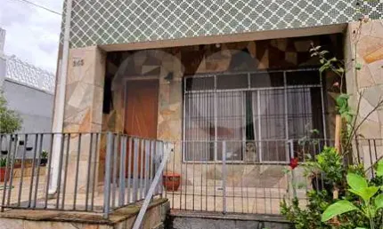 Sobrado de 223m² com 3 quartos, sendo 1 suíte, 2 salas e 2 vagas na Vila Maria