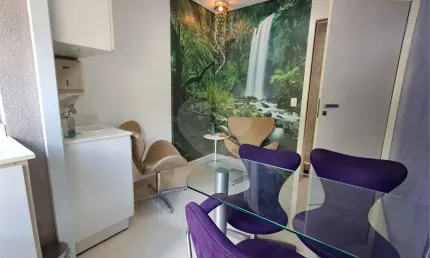 Clínica completa e toda equipada com 3 consultórios, recepção, 1 banheiro e garagem Pinheiros