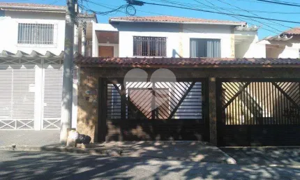 CASA A VENDA PRÓX. SHOPPING SANTANA PARK - 3 QUARTOS (1 SUÍTE) E 4 VAGAS DE GARAGEM