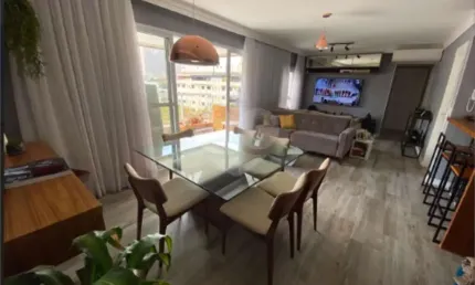 Real Parque Agradável apartamento com varanda na copa da árvore e na melhor prumada do edifício!!!