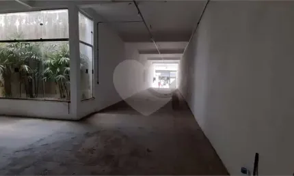 Prédio para alugar na Rua Tuiuti, 2507, Tatuapé, São Paulo