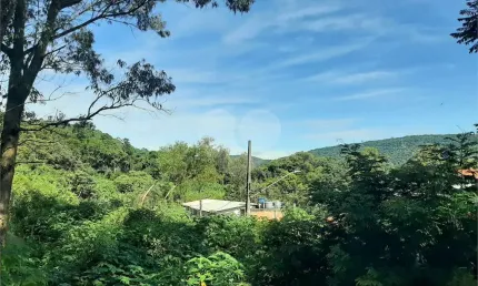 Terreno em Caieira no “Parque Santa Inês' com 297,1m2 de área no início na Serra da Cantareira