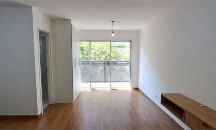 Apartamento com moveis planejados ponto para ar condicionado. Próximo ao shooping e metro Tucuruvi.