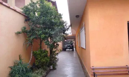 Casa com 3 quartos à venda na Rua Lezira, Jaraguá, São Paulo