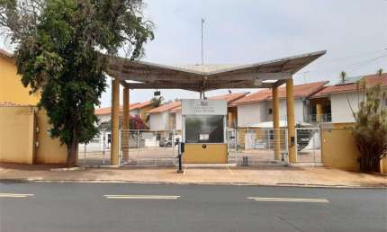 Casa em condomínio fechado com 3 quartos à venda na Rua José Carlos L. F. Guimarães, 520, Jardim Margarida, Pirassununga