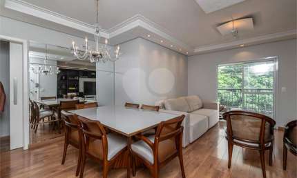 Apartamento na Vila Mariana com 3 quartos, varanda e lazer completo