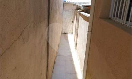 Casa com 3 quartos para alugar na Rua Carolina Soares, 120, Limão, São Paulo