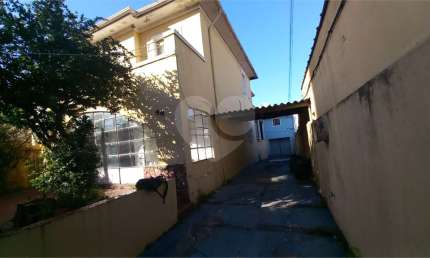 Casa com 5 quartos para alugar na Rua Ibituruna, 676, Saúde, São Paulo