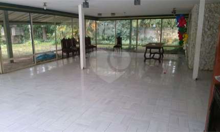 CASA TÉRREA  PARA INVESTIDOR  17.000 M² DE TERRENO AV. SEZEFREDO FAGUNDES