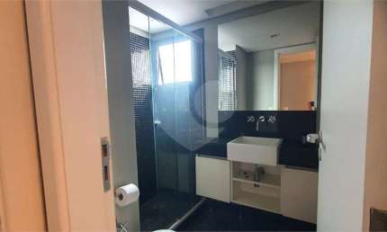 Apartamento para locação em Pinheiros  com 176m², 3 quartos e 2 vagas