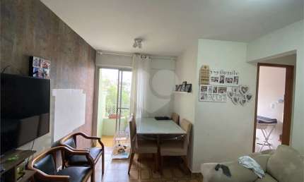 Apartamento a venda de dois dormitórios no Tucuruvi