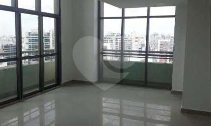 Sala comercial 'GRAN ESTAN CONFORT Veranda Berrini'