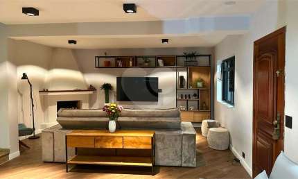 CONDOMINIO FECHADO LUXUOSO TREMEMBE ZN/SP 371M2 4 QUARTOS 2 SUITES E 6 VAGAS DE GARAGEM