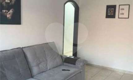 Excelente Casa Térrea à venda com 300m²  de área total, localizado no bairro da Vila Galvão.