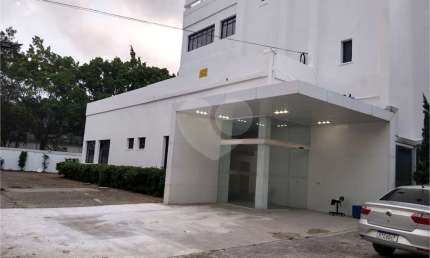 Prédio Comercial na Barra Funda, próximo à Marginal Tietê