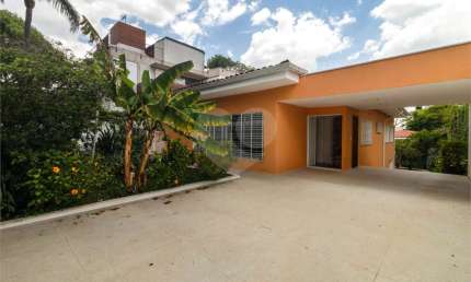 Casa com 3 quartos para alugar na Rua Anunze, 368, Alto de Pinheiros, São Paulo