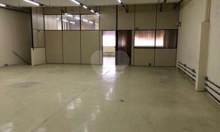 SOBRADO COMERCIAL A VENDA A 1 QUARTEIRÃO DA AV. BRÁS LEME - AT = 10X50 E AU = 1500M2