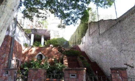 Terreno com Duas Casas 800m² em Santana | Área para incoropoção | Oportunidade