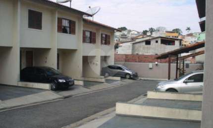 SOBRADO A VENDA EM CONDOMÍNIO FECHADO NO JD TREMEMBÉ - 2 QUARTOS E 2 VAGAS DE GARAGEM