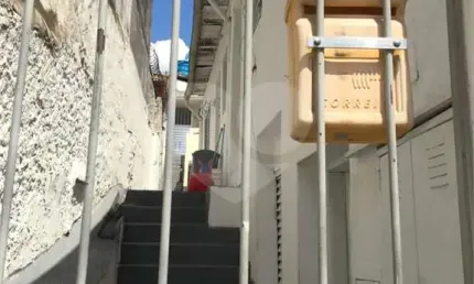 Ótima oportunidade para investimento, imóvel possui 3 casas, todas alugadas.