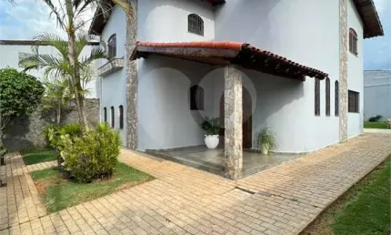 Casa estilo clássico a venda 3 suites - vila rosaria