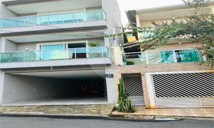 Vende uma Casa simplesmente deslumbrante em codomínio em Barueri