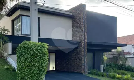 Casa térrea à venda no Residencial Alpha 1 - PORTEIRA FECHADA.