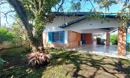 Casa comercial à venda na Avenida Presidente Kennedy, 20451, Solemar, Praia Grande