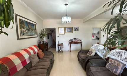 Apartamento de 120 m2 com Portaria 24hs em andar alto