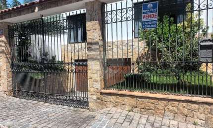 Sobrado para venda com 4 dormitorios sendo 1 suite com 4 vagas no bairro Virginia Bianca