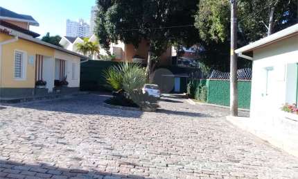 Casa comercial para alugar na Rua Daphne Dalla Torre Natale, 73, Jardim Marajoara, São Paulo
