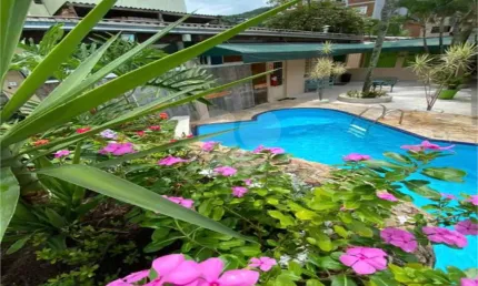 Casa comercial à venda na Rua José Silva Figueiredo, 144, Enseada, Guarujá