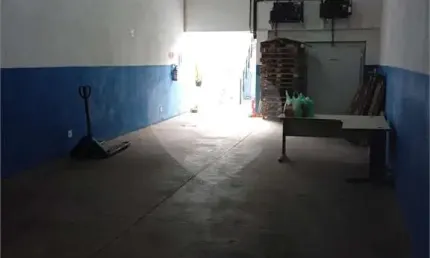 Barracão / Galpão / Depósito para alugar na Praça Miguel Ramos de Moura, 234, São Mateus, São Paulo