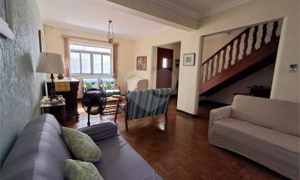 Casa sobrado 170m² sala 2 ambientes, quintal amplo, edícula 2 vagas Vila Romana