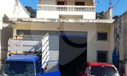 Sobrado com salão comercial na Zona Norte de São Paulo bairro do Jaçana