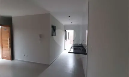 Apartamento VENDA Vila Nivi, com 44 m², 2 quartos, sala, cozinha, quintal e vaga de garagem