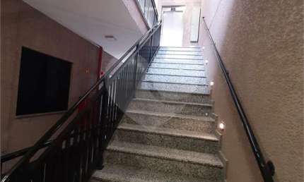 Apartamento VENDER com 44m2,  com 2 quartos, banheiro, sala integrada à cozinha e 1 vaga de garagem