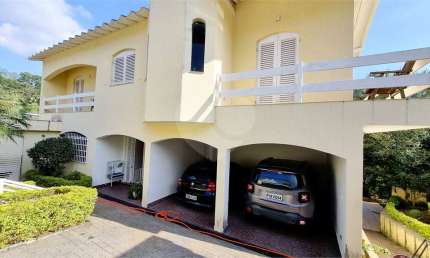Casa à venda de 278m² | 3 dorms (1 suíte) | Living 3 ambientes | Área de Lazer | 4 vagas no Mandaqui