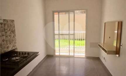 Apto 30m² - 1 dorm (suíte) e varanda com total privacidade por apenas 230mil