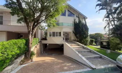 Casa-Santana de Parnaíba-ALPHAVILLE | Ref.: REO1079566